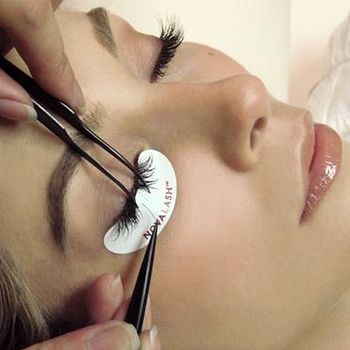 5 Things To Know About Eyelash Extensions