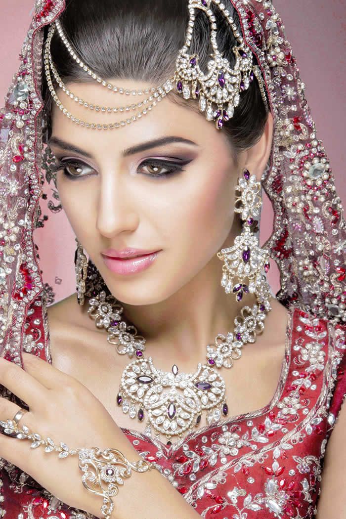 Wedding Makeup Tips Every Bride Should Know