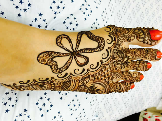 Decorate Your Feet with These 4 Stunning Mehndi Designs
