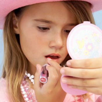 How to Make Cosmetics for Little Girls