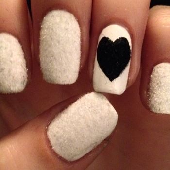 How to Do a Nail Heart