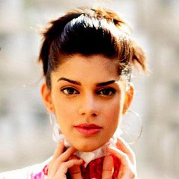 Sanam Saeed Rung the Bell or Just Got Engaged?