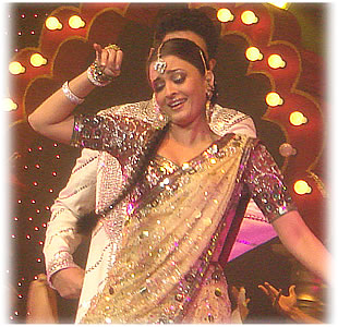 Aishwarya Performing at Unforgettable