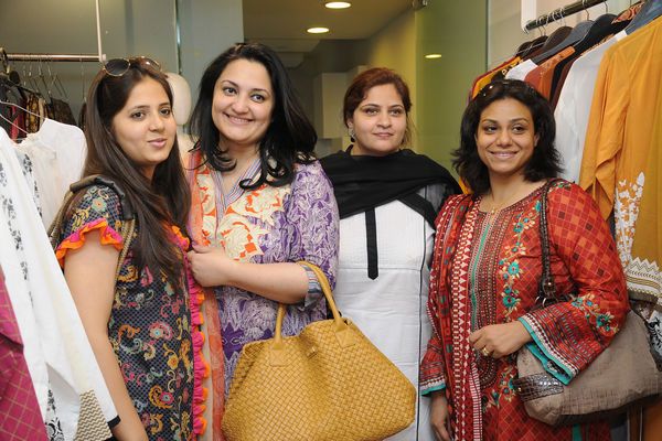 First Solo Exhibition by Nida Azwer