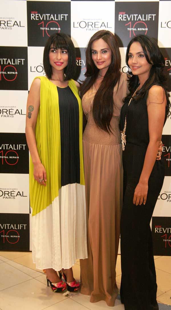 Launch of L'Oreal Paris Interactive Mall Animations