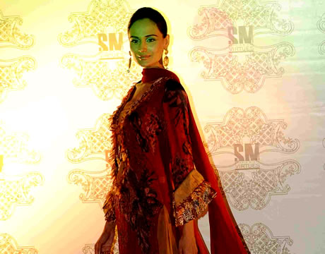 Saadia Mirza A/Wâ€™09 Velocity Collection Sets Seasonâ€™s Style Quotient High!