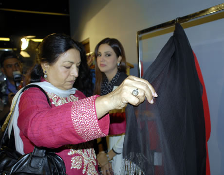 Fiza Ali Signature Exhibition