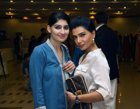 Sonia and Iffat Rahim at V Lawn 2011 Exhibition