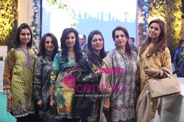 Gul Ahmed Outlet Launch Picture 2016
