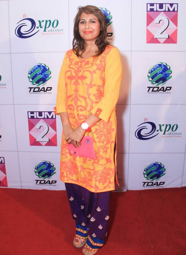 Celebities at Red Carpet of TDAP Fashion Show 2013
