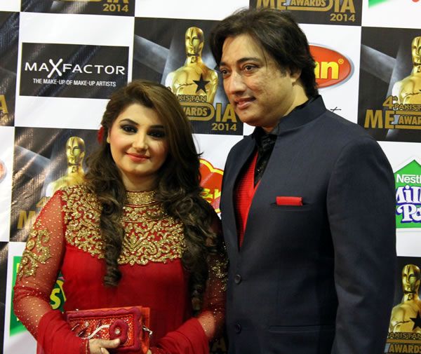Javeria and Saud at Red Carpet of Pakistan Media Awards
