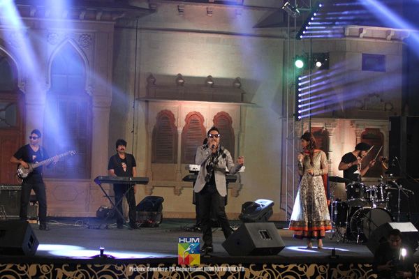 Mika Singh Performance in Karachi