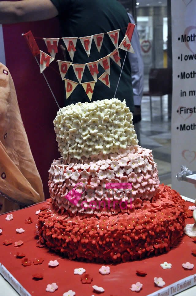 Mothers Day themed cake for Mothers Day celebrations held at Fortress Square Mall