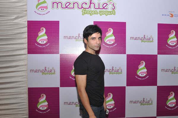 Guests at Menchies Frozen yogurt Launch in Lahore