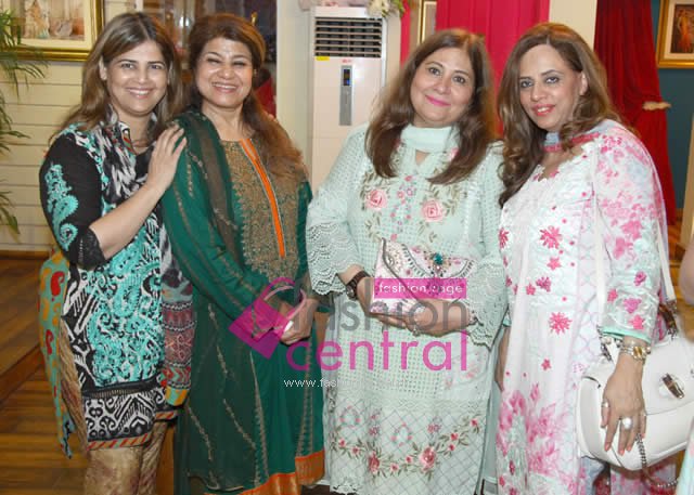 Seema with Safia Arbab, Dr Mumtaz and Rukhsana Jam
