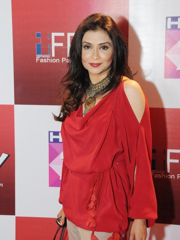 Fashion Pakistan Week 2013 Red Carpet Day 1