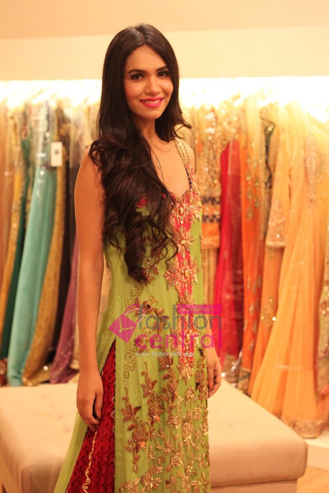 Erum Khan launches first flagship store Lahore