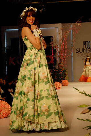 Karmaâ€™s Latest Collection at PFDC Sunsilk Fashion Week Lahore 2011