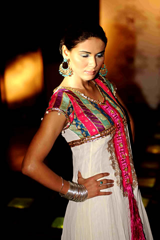 Pakistani Fashion Designers Saadia Mirza's Velocity Fashion Collection 2009