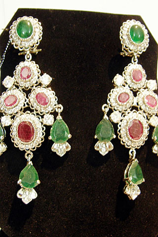 Fashion Jewellery by UN's Gems & Jewels