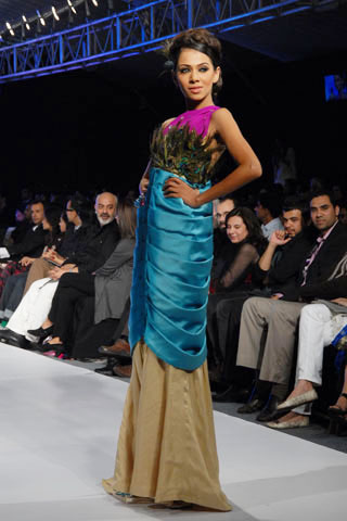 Tooba Siddiqui showcased Asian Institute of Fashion Design