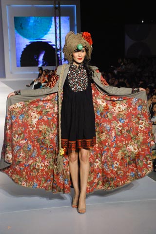 Akif Mahmood Collection at PFDC Sunsilk Fashion Week Lahore