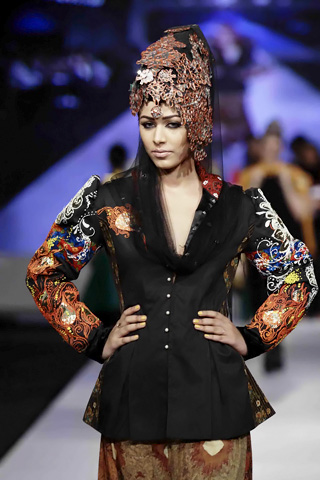 Ali Xeeshan's Collection at PFDC Sunsilk Fashion Week 2010 Karachi