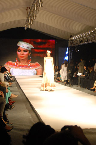 Vaneeza Ahmad showcased Asifa & Nabeel collection