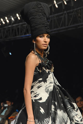 Vaneeza Ahmad modeled for Body Focus