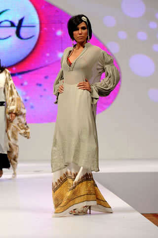 Eastren dresses by Deepak Perwani