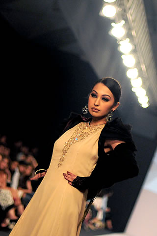 Fahad Hussayn Fashion Designer at Pakistan Fashion Week 2009