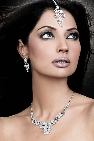 Natasha Hussain modeled for Bushra's Jewelry