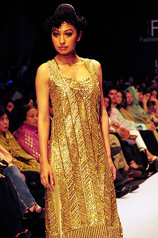 Luckhu at Fashion Pakistan Week 2010
