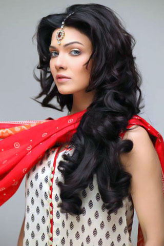 Mona Laizza modeled for Deepak Perwani
