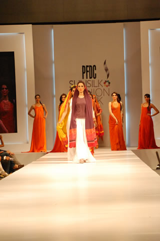 Sara Shahid Latest 2011 Collection at PFDC Sunsilk Fashion Week 2011