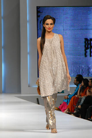 Mehreen Syed at PFDC Sunsilk Fashion Week 2011 Lahore