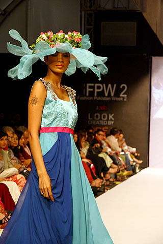 Monia Farooqi at Karachi Fashion Week 2010