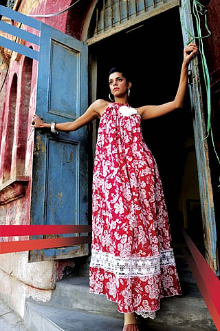 Sanam Saeed in Nishat Summer lawn Collection 2010
