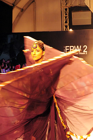 Obaid Sheikh at Karachi Fashion Week 2010
