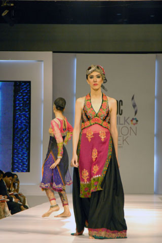 Nickie Ninaâ€™s Latest Collection at PFDC Sunsilk Fashion Week Lahore