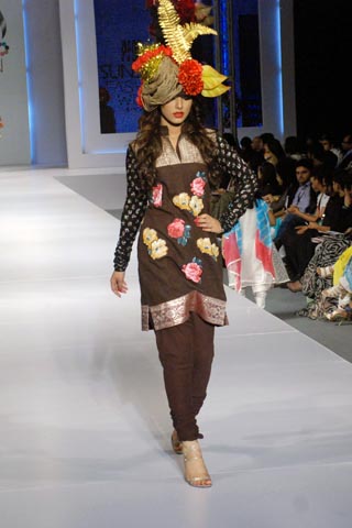 Latest 2011 Collection by Akif Mahmoodâ€™s at PFDC Lahore