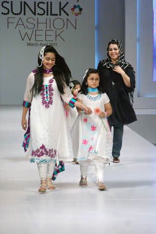 Sarah Salman Latest Designs at PFDC Sunsilk Fashion Week 2011 Lahore