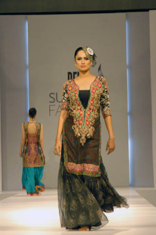 Designer Nickie Ninaâ€™s Latest Collection at PFDC Lahore