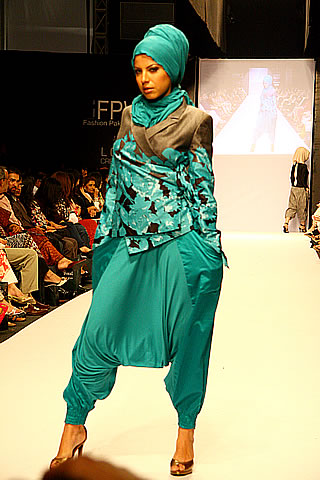 Rabia at Karachi Fashion Week 2010