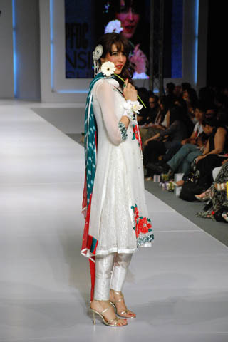 Sabina Pasha at PFDC Sunsilk Fashion Week 2011