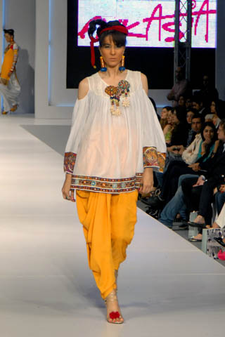 Sabina Pasha at PFDC Sunsilk Fashion Week Lahore 2011