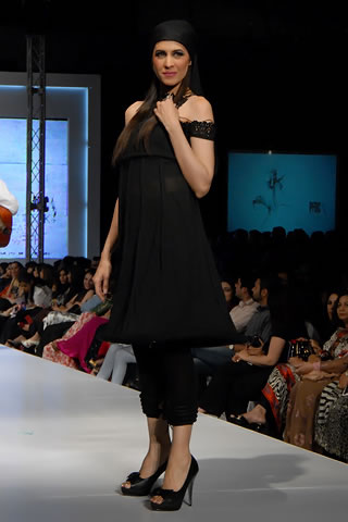 Pakistani Designer Sahar Atif Collection at PFDC Week 2011 Lahore
