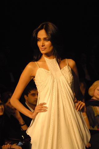 Sahar Atif's Collection at PFDC Sunsilk Fashion Week Karachi 2010