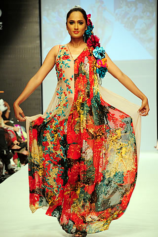 Sana Rizwan at Fashion Pakistan Week 2010