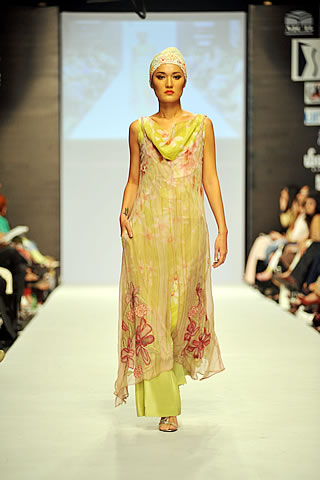 Sana Rizwan at Fashion Pakistan Week 2010